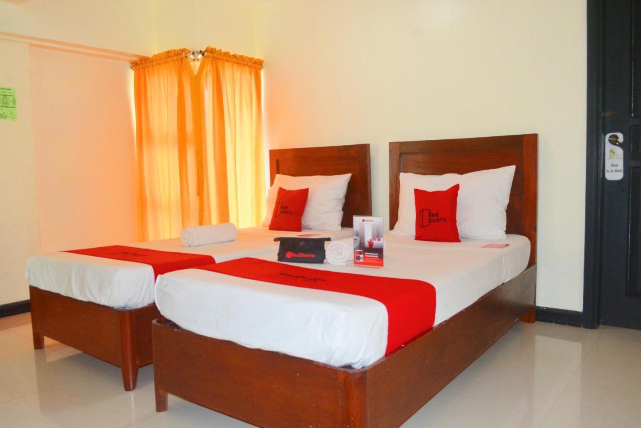 Reddoorz Near Sm Puerto Princesa Esterno foto