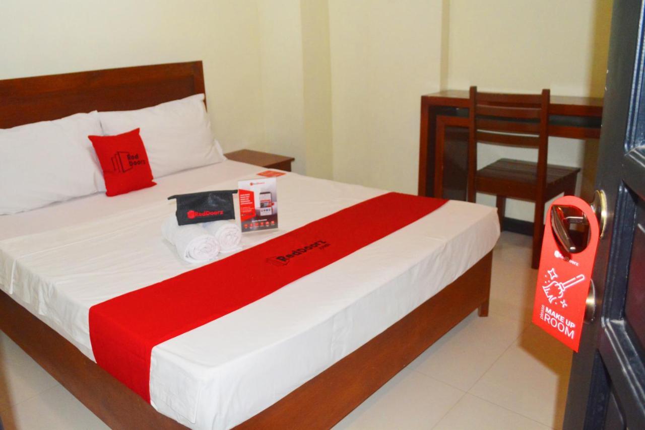 Reddoorz Near Sm Puerto Princesa Esterno foto